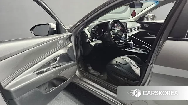 Hyundai Avante (CN7) 2021 Серебристо-серый из Кореи, фото 2