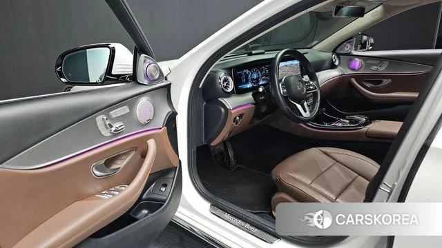 Mercedes-Benz E-Class W213 2019 Белый из Кореи, фото 2