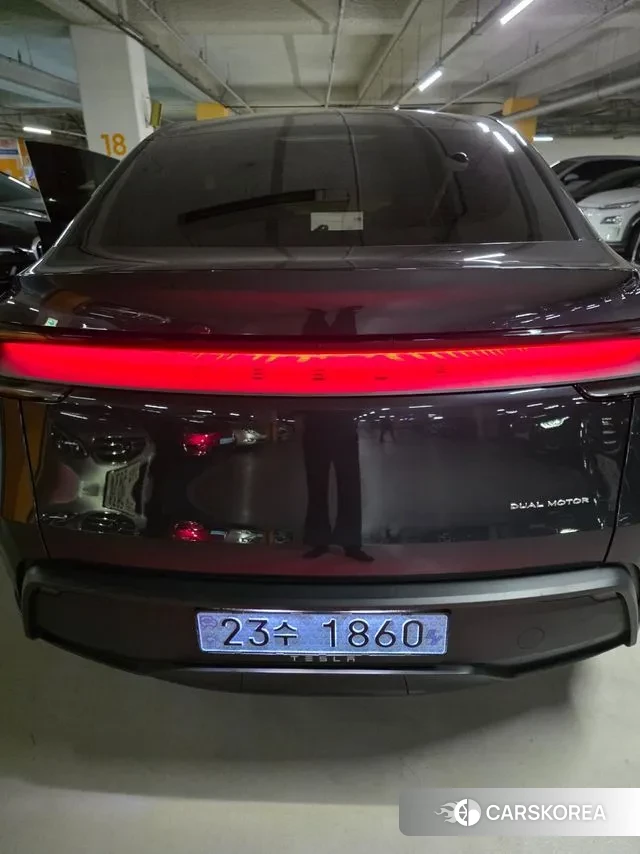 Tesla Model Y 2025 Серый из Кореи, фото 2