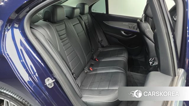 Mercedes-Benz E-Class W213 2019 Синий из Кореи, фото 2