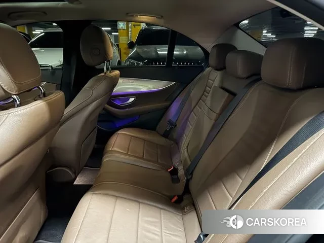 Mercedes-Benz E-Class W213 2019 Черный из Кореи, фото 2