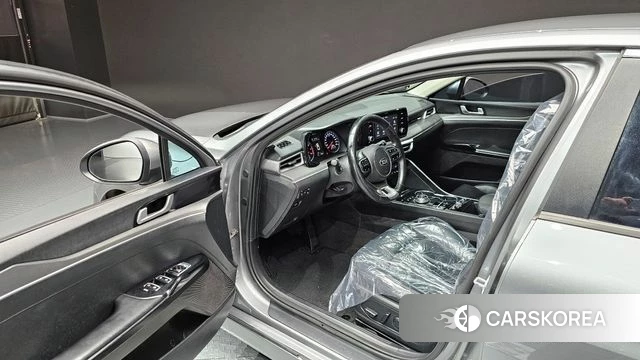 Kia K5 3rd generation 2021 Серебряный из Кореи, фото 2