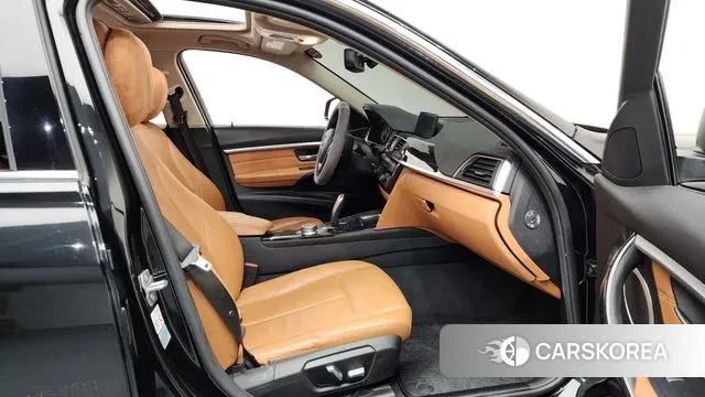 BMW 3 Series (F30) 2018 Черный из Кореи, фото 2