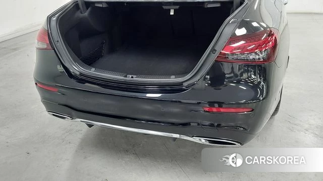 Mercedes-Benz E-Class W213 2022 Черный из Кореи, фото 2