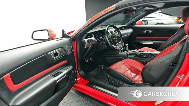 Ford Mustang 2023 Красный из Кореи, фото 2