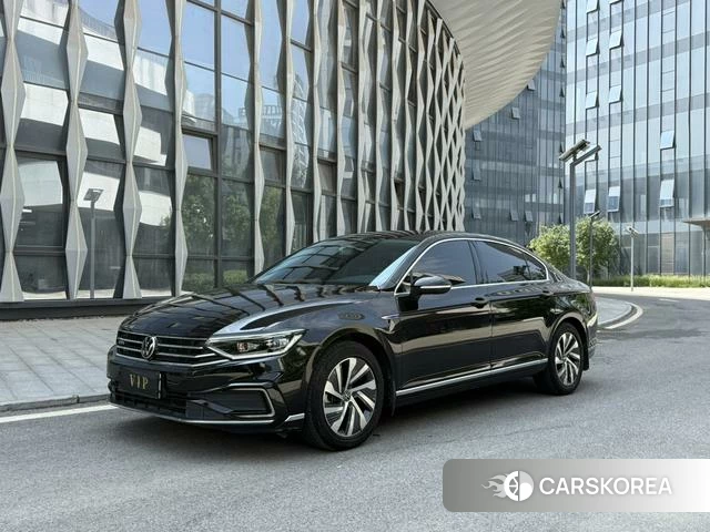 Volkswagen Magotan PHEV 2024 Черный из Китая, фото 2