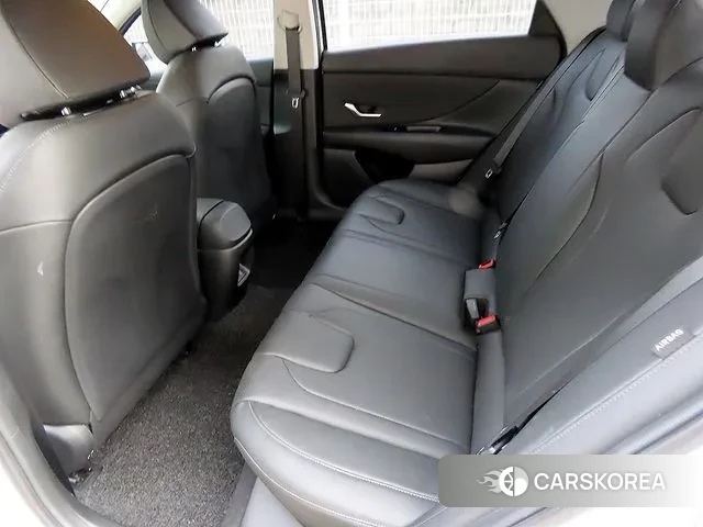 Hyundai The New Avante (CN7) 2024 Белый из Кореи, фото 2