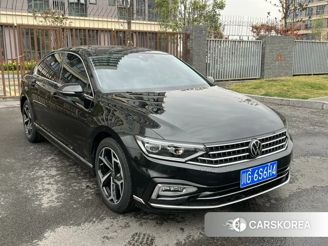 Volkswagen Magotan 2025 Черный из Китая, фото 2