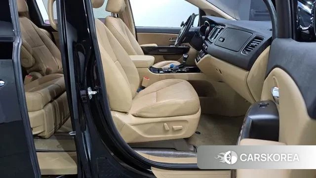 Kia The New Carnival 2019 Черный из Кореи, фото 2