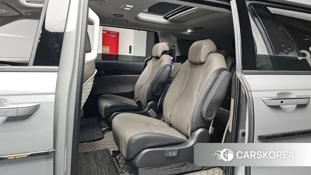 Kia The New Carnival 4th Generation 2024 Серебряный из Кореи, фото 2