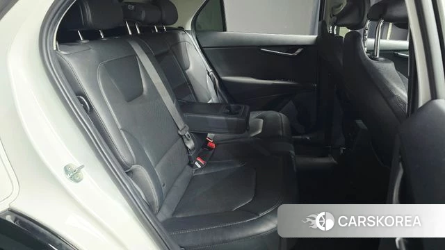 Kia Di Ol Nu Niro 2022 Белый из Кореи, фото 2