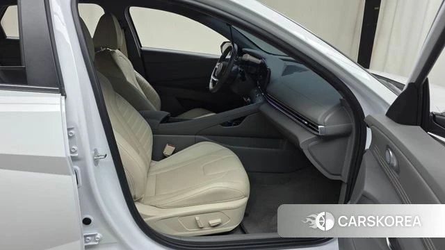 Hyundai The New Avante (CN7) 2024 Белый из Кореи, фото 2