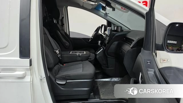 Hyundai Staria 2021 Белый из Кореи, фото 2