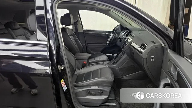 Volkswagen Tiguan second Generation 2020 Черный из Кореи, фото 2