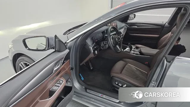 BMW 6 Series GT (G32) 2023 Серый из Кореи, фото 2