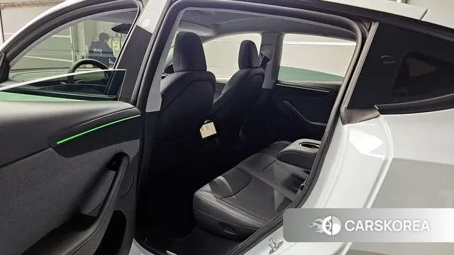 Tesla Model Y 2025 Белый из Кореи, фото 2