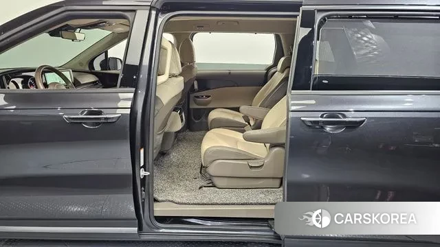 Kia Carnival 4th generation 2023 Серый из Кореи, фото 2