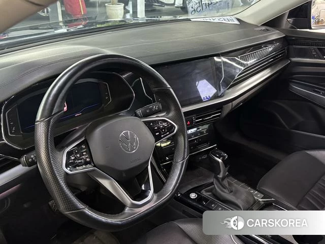 Volkswagen Passat 2022 Черный из Китая, фото 2
