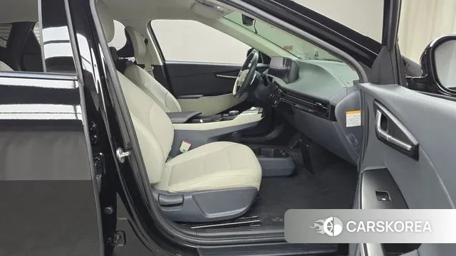 Kia EV6 2022 Черный из Кореи, фото 2