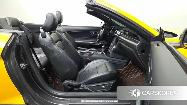 Ford Mustang 2019 Желтый из Кореи, фото 2