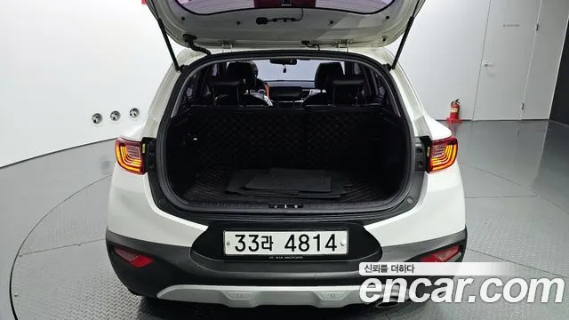 Kia Stonic 2018 Белый из Кореи, фото 2