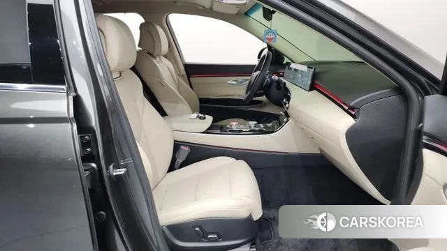 Genesis GV70 2024 Серый из Кореи, фото 2