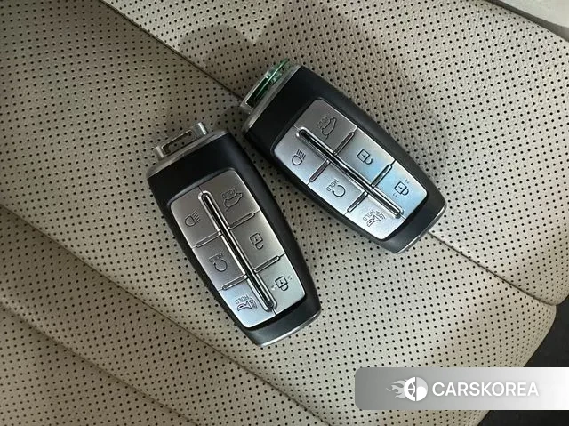 Genesis GV80 2021 Серебристо-серый из Кореи, фото 2