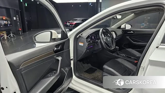 Volkswagen 7th Generation of Jetta 2021 Белый из Кореи, фото 2