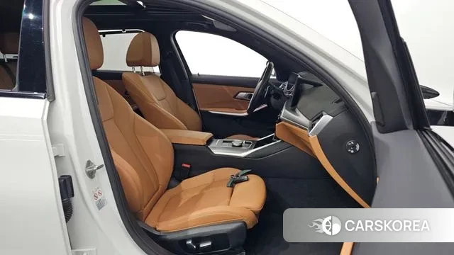 BMW 3 Series (G20) 2023 Белый из Кореи, фото 2