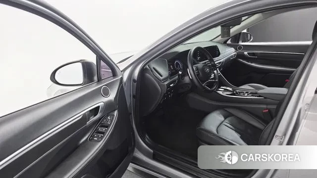 Hyundai Sonata (DN8) 2022 Серебристо-серый из Кореи, фото 2