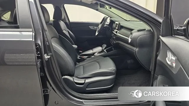 Kia The New K3 2nd generation 2023 Серый из Кореи, фото 2