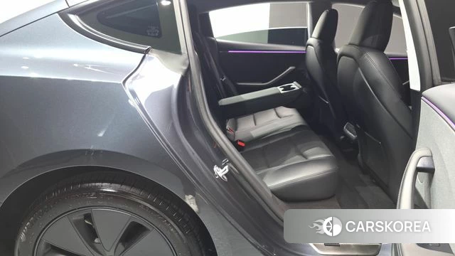 Tesla Model 3 2025 Серый из Кореи, фото 2