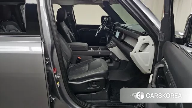 Land Rover Defender (L663) 2020 Серый из Кореи, фото 2