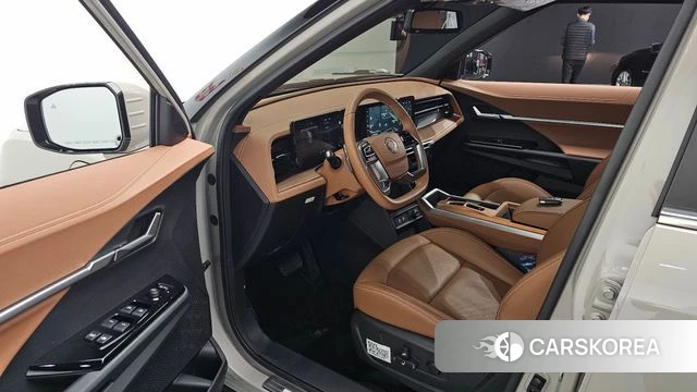 Ssangyong Torres EVX 2024 Жемчужный цвет из Кореи, фото 2