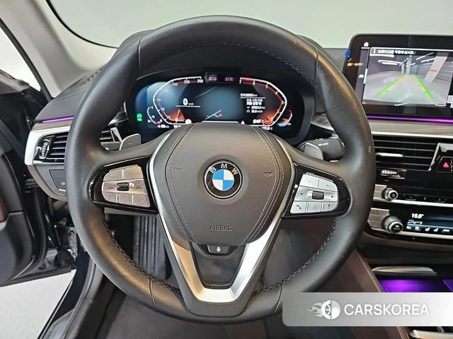 BMW 5 Series (G30) 2022 Черный из Кореи, фото 2