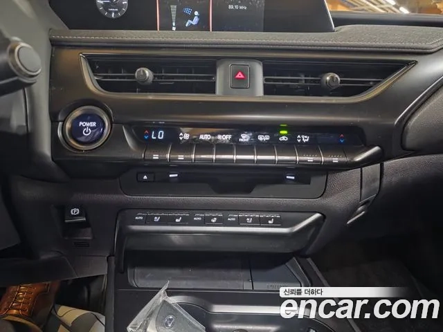 Lexus UX300e 2022 Серый из Кореи, фото 2