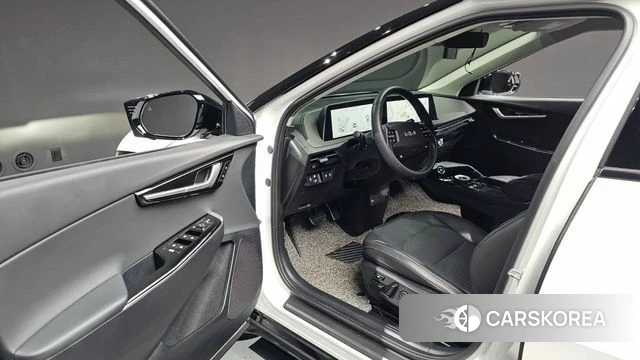 Kia EV6 2023 Белый из Кореи, фото 2