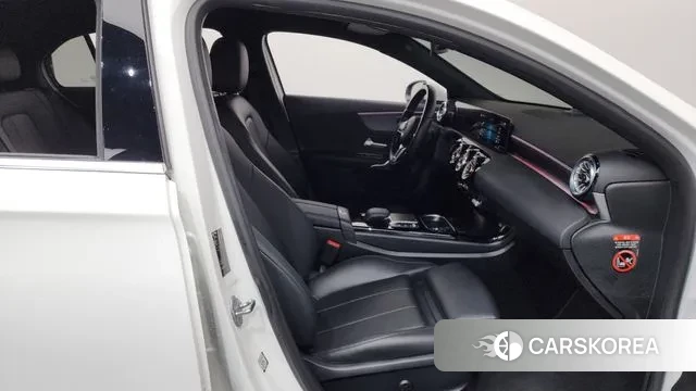 Mercedes-Benz A-Class W177 2022 Белый из Кореи, фото 2