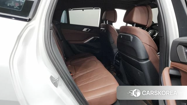 BMW X6 (G06) 2023 Белый из Кореи, фото 2