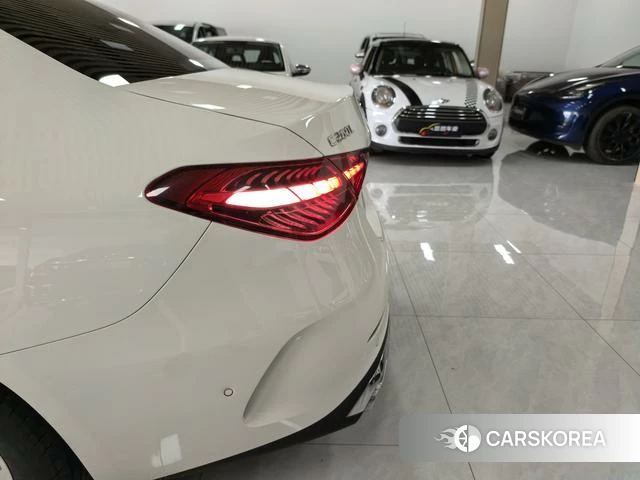 Mercedes-Benz Class C 2022 Белый из Китая, фото 2