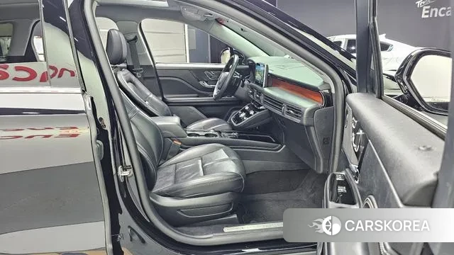 Lincoln Corsair 2021 Черный из Кореи, фото 2