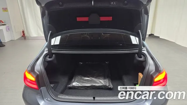 BMW 5 Series (G30) id 2518220 из Кореи 2