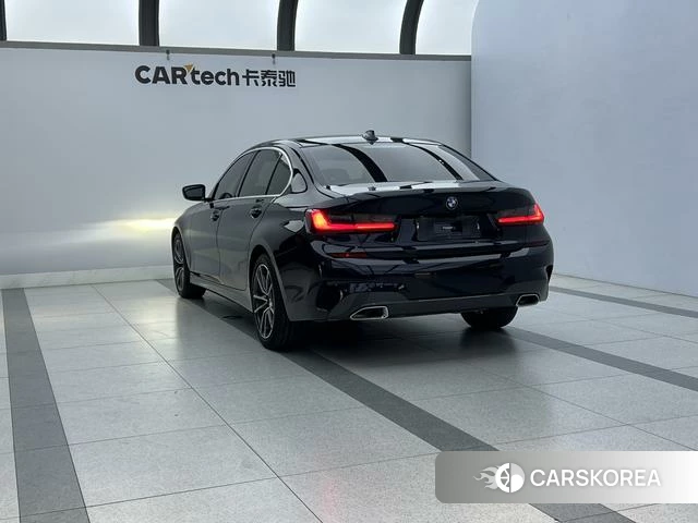 BMW 3 series 2022 Черный из Китая, фото 2