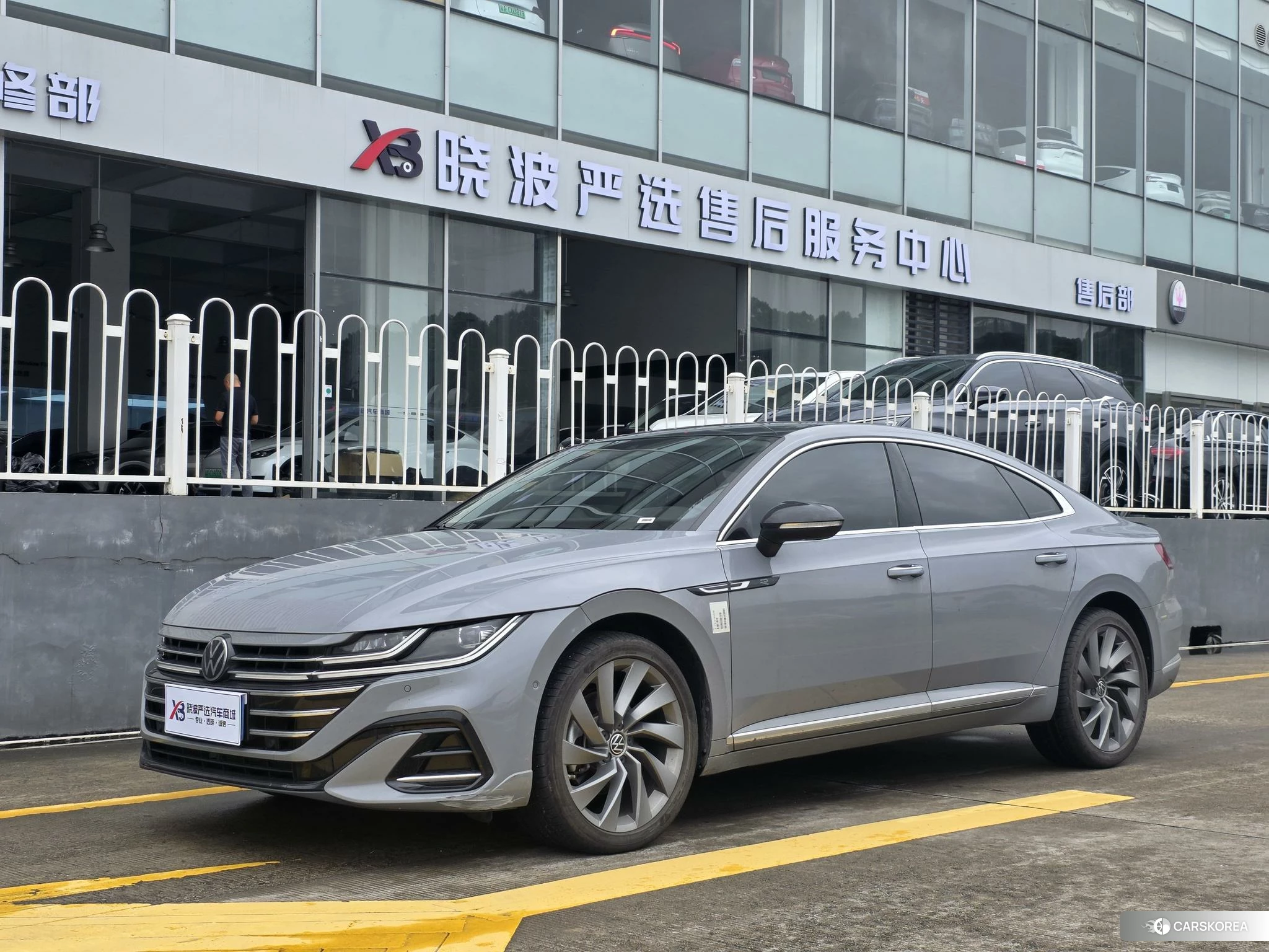 Volkswagen CC 2024 Темно-серый из Китая, фото 2