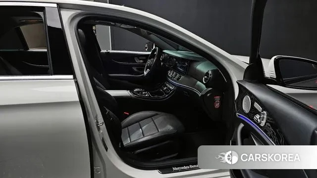 Mercedes-Benz E-Class W213 2019 Белый из Кореи, фото 2