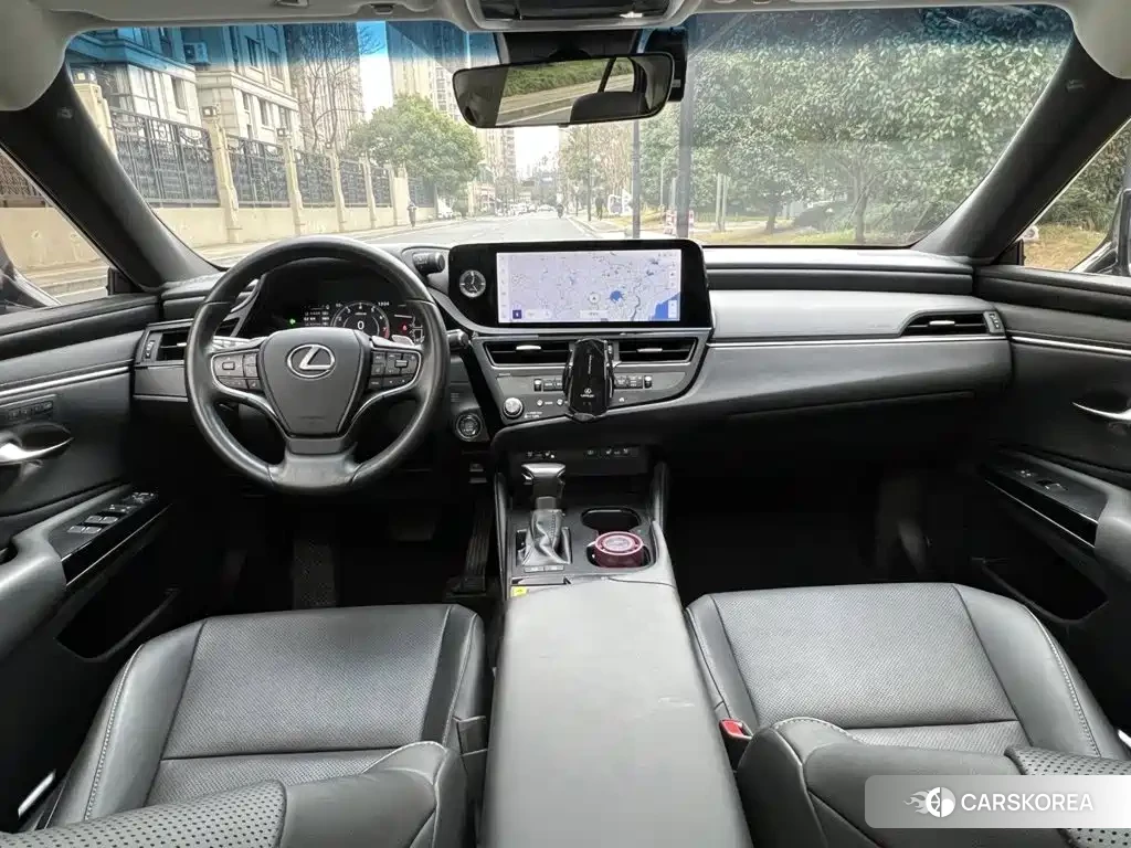 Lexus ES 2024 Белый из Китая, фото 2