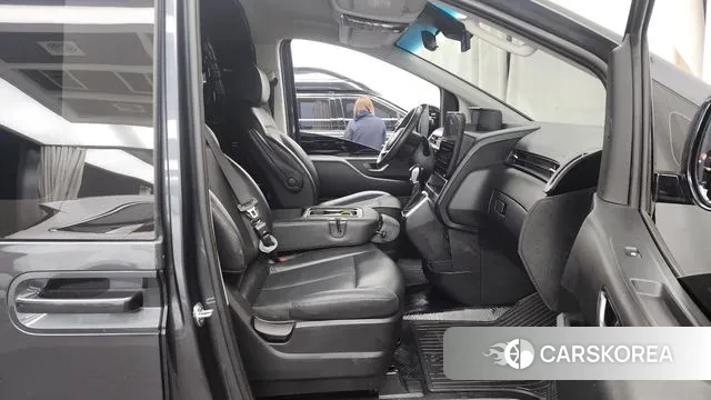 Hyundai Staria 2021 Серый из Кореи, фото 2