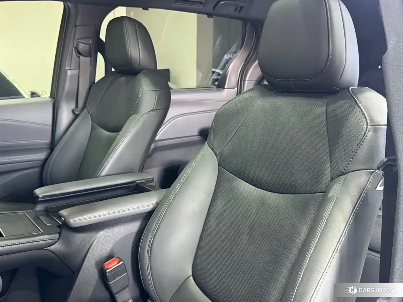 Toyota Sienna 2024 Белый из Китая, фото 2