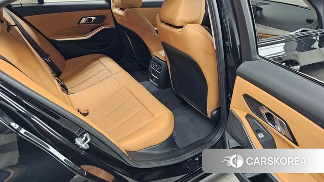 BMW 3 Series (G20) 2025 Черный из Кореи, фото 2