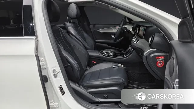 Mercedes-Benz E-Class W213 2018 Белый из Кореи, фото 2